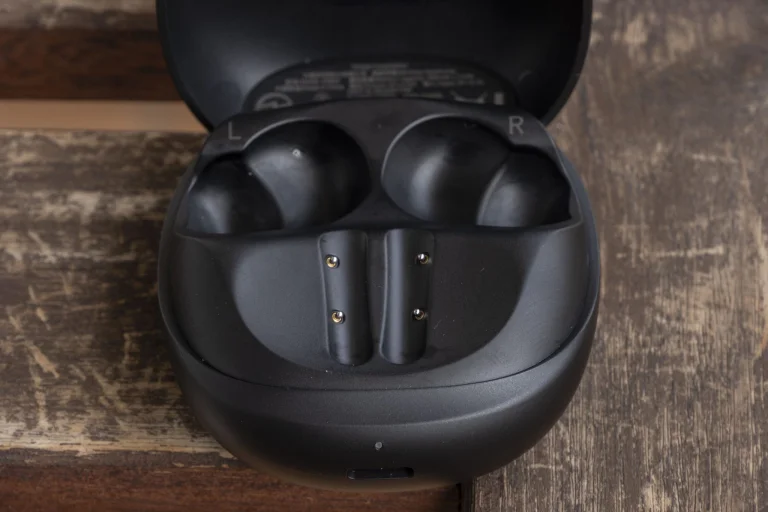 Mélyponton a 1More Aero ára 8