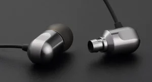 A GGMM store-ban remek audio cuccokat húzhattok be