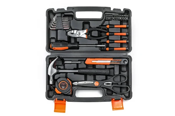 Csak 4700 Ft a Topshak 39 részes szerszámostáskája 1