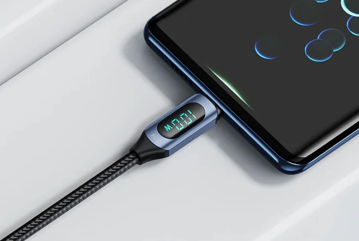 Gyorsan tölt és kijelzőn mutatja a sebességet ez a kábel 1