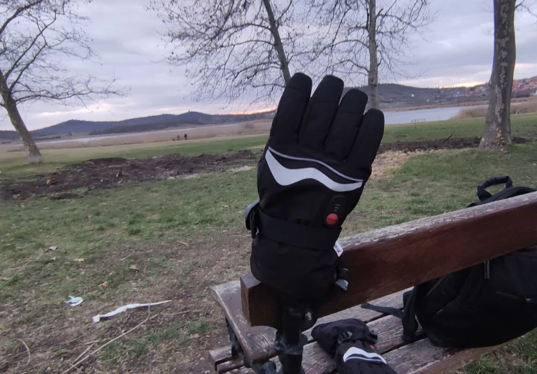 Test 16 des gants de ski chauffants Hcalory