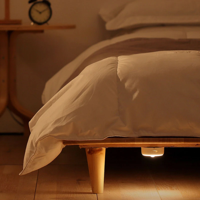 Akkus éjjeli fény olcsón a Yeelighttól 5