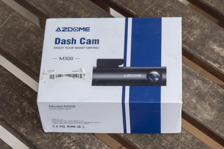 Cámara de salpicadero de coche AZDOME M300 2