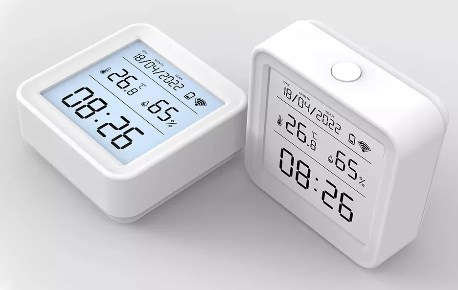 An inexpensive thermometer clock that also synchronizes with a smart phone 1
