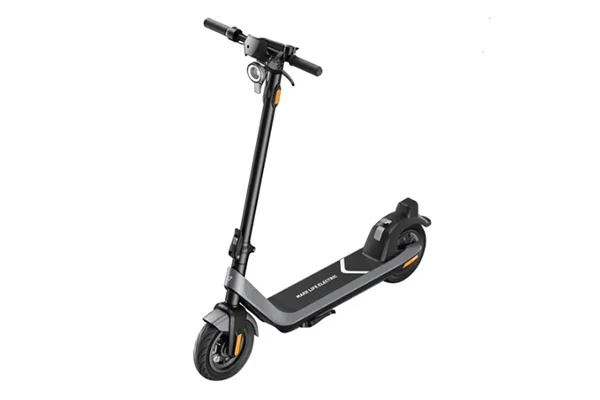 Új, minőségi roller a flaszteren: NIU KQi2 Pro 1