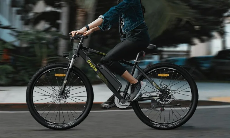 Újra olcsón vihető az elektromos Eleglide M1 Plus bringa 1