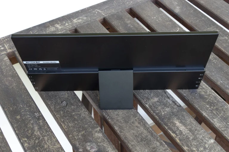 BlitzWolf BW-PCM2L hordozható monitor teszt 9