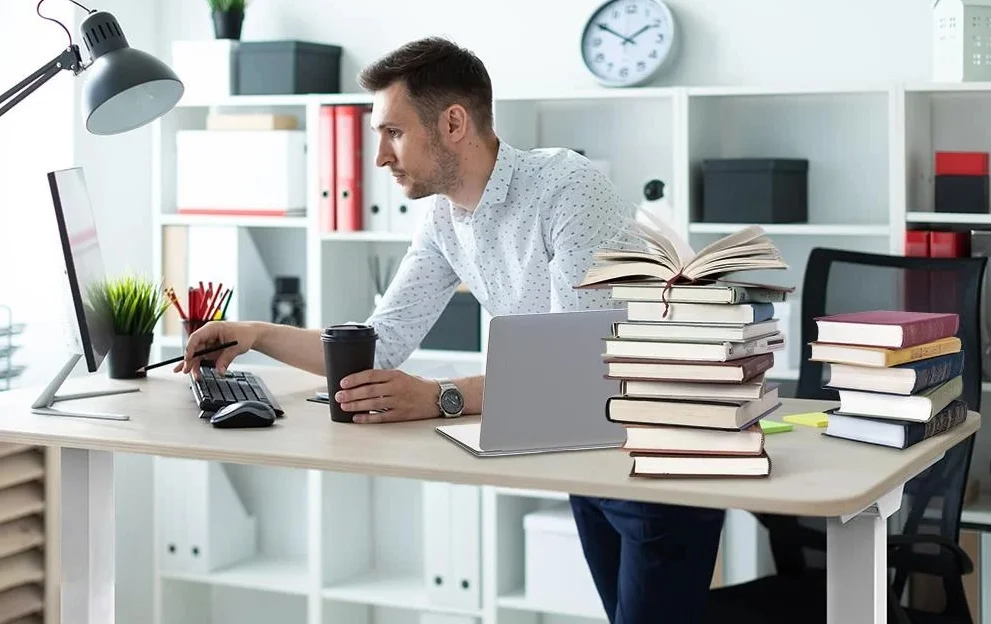 Az Acgam motoros asztala soha nem volt ilyen olcsó 1