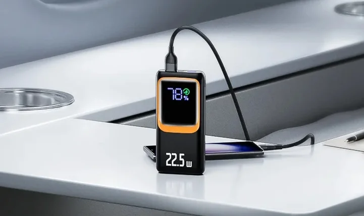 Nincs meg 6000 forint a Qoovi 22,5 wattos, PD-s külső aksi 1