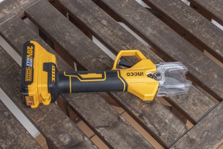 Ingco elektromos metszőolló teszt 7