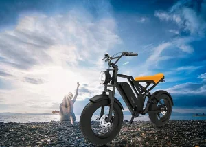 Papíron elektromos bicikli, kinézetre robogó