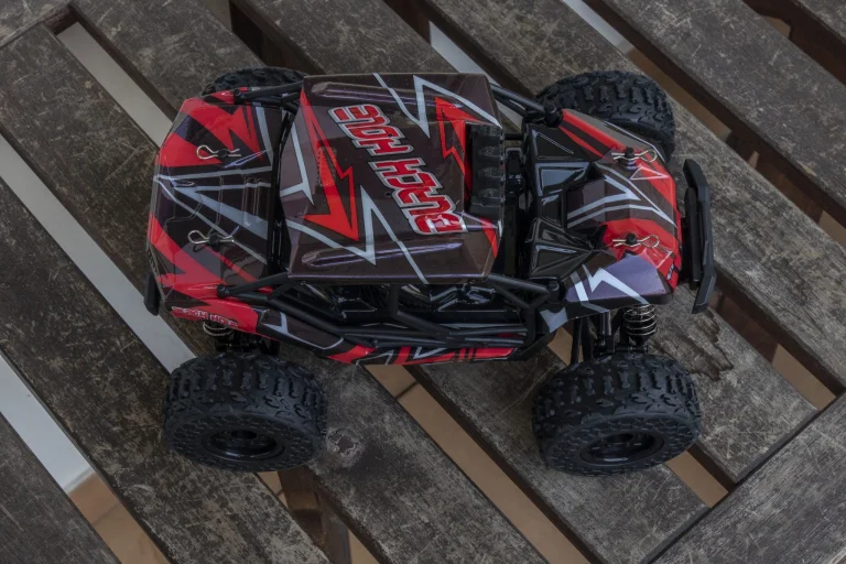 Test de voiture télécommandée sans balais Hospeed HS 18431 4