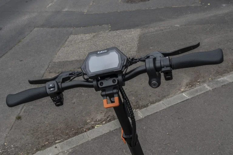 Prueba y análisis del patinete eléctrico Kukirin G2 Pro 26