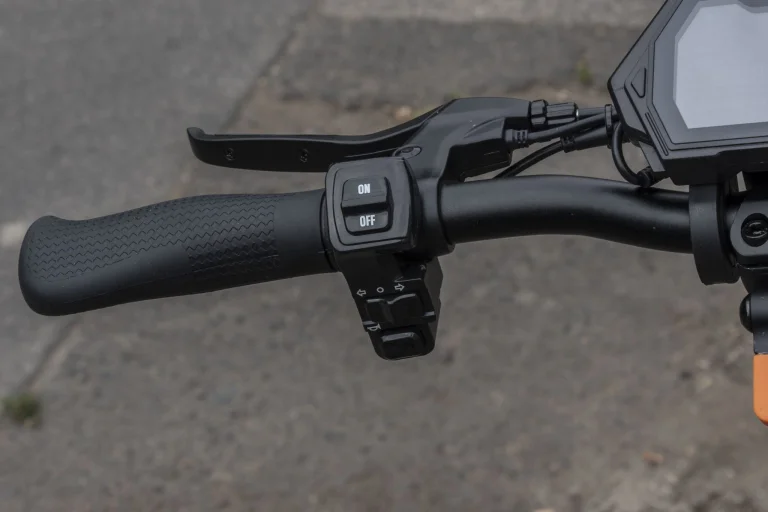 Prueba y análisis del patinete eléctrico Kukirin G2 Pro 29