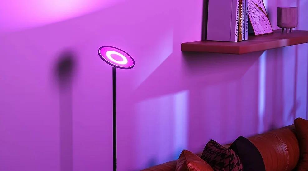 Tesz a hangulatról az RGB-s BlitzWill állólámpa 1