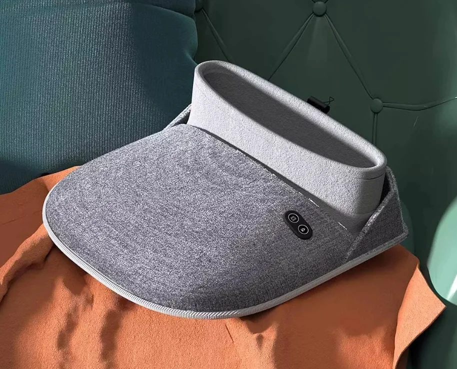 A Kulax eszköze egyszerre masszírozza és melegíti a talpat 1