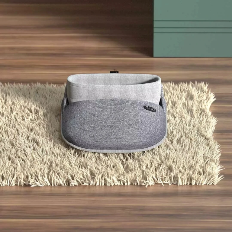 A Kulax eszköze egyszerre masszírozza és melegíti a talpat 4