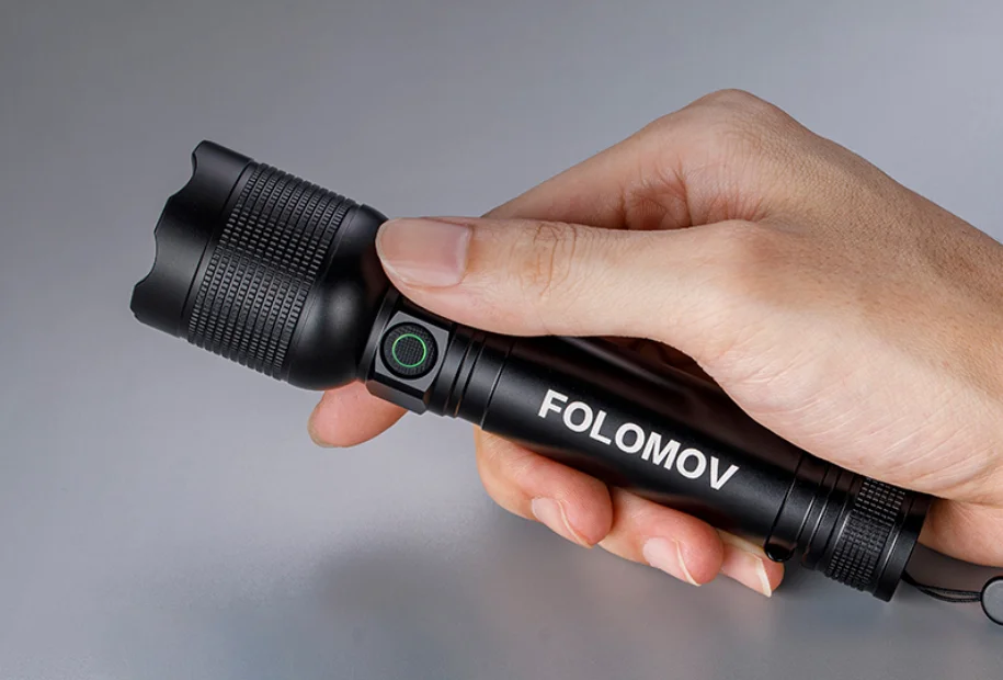 Jó áron az 1000 lumenes Folomov zseblámpa 1