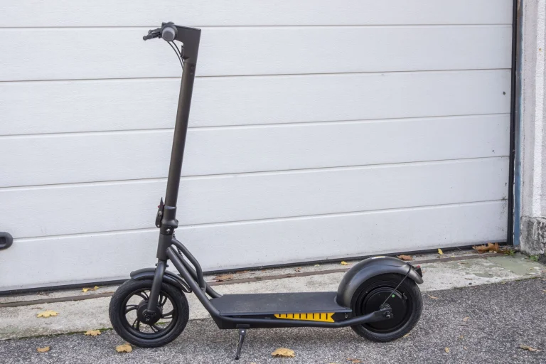 Emoko A19 elektromos roller teszt 2