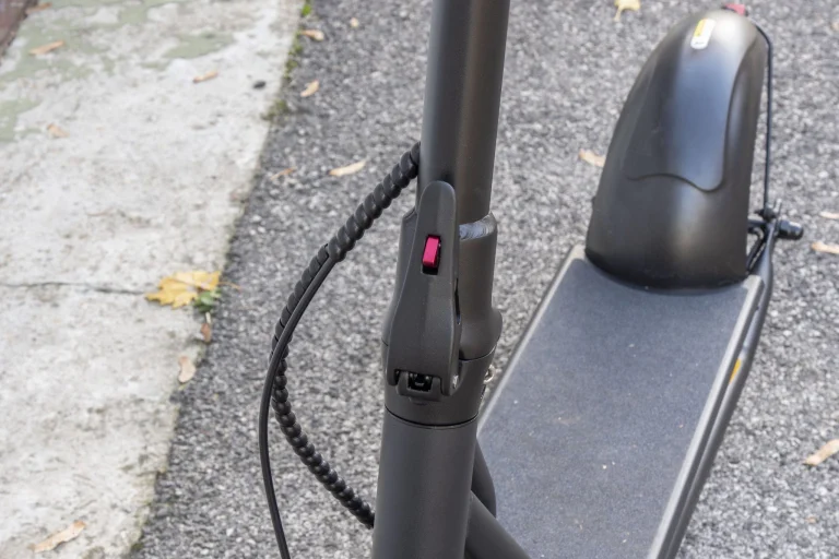 Emoko A19 elektromos roller teszt 10