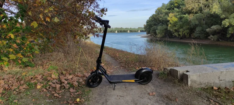 Emoko A19 elektromos roller teszt 25