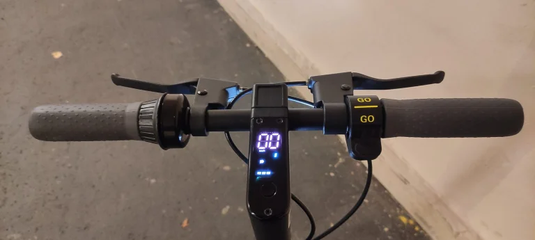 Emoko A19 elektromos roller teszt 27