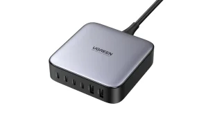 A Ugreen 200 wattos asztali töltője egy igazi szörnyeteg