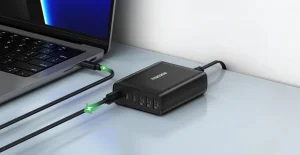 Sok port és 100 W teljesítmény jellemzi a Rocoren töltőjét