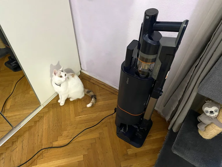 Prueba 1 del aspirador estacionario autodrenante Ultenic FS11