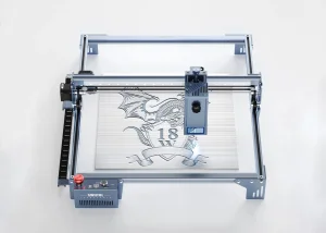 Lézergravírozó rengeteg kiegészítővel