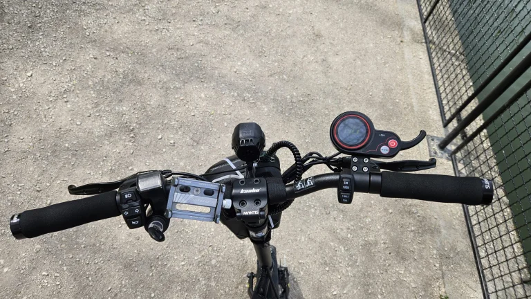 Kaabo Mantis 10 Plus elektromos roller teszt 6