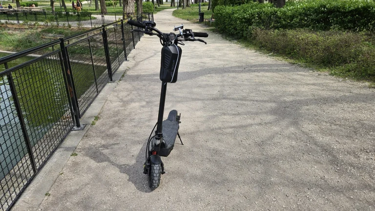 Kaabo Mantis 10 Plus elektromos roller teszt 8
