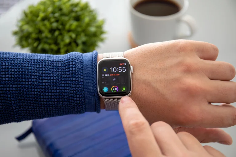 Legjobb okosóra vélemények & tesztek alapján 2025 – Ezek most a tuti vételek