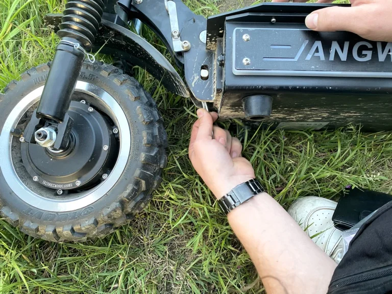 Essai 1 de la trottinette électrique ANGWATT T31