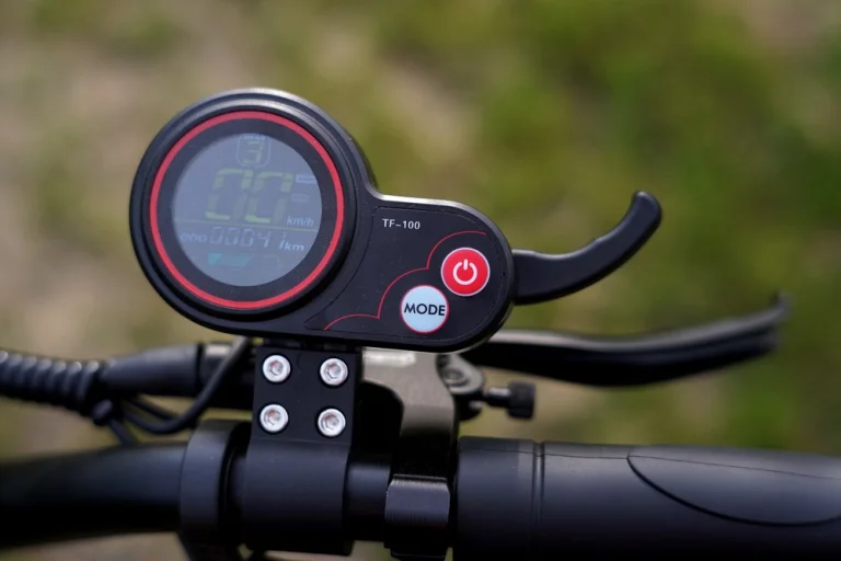 Essai 1 de la trottinette électrique ANGWATT T26