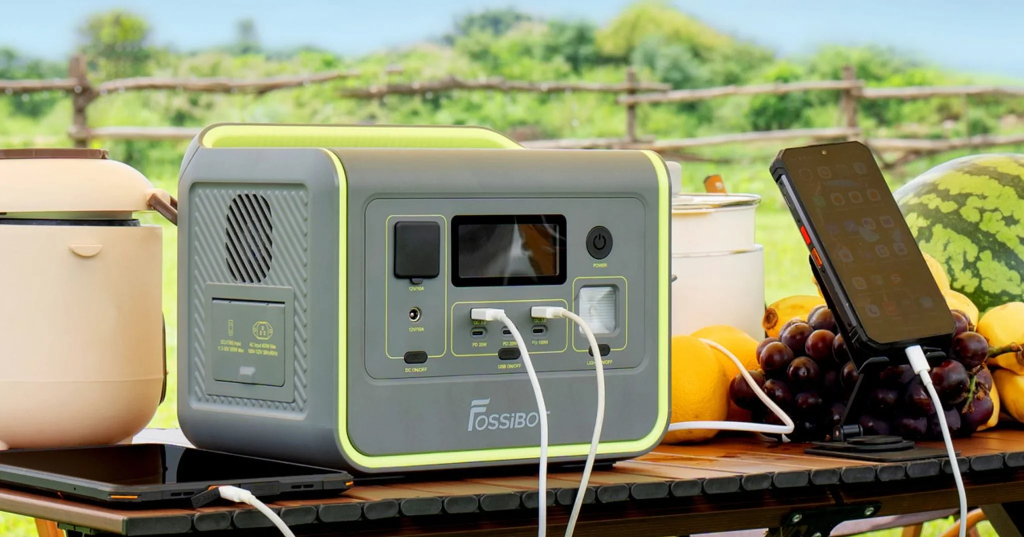 A Fossibot F800 power station mindenhol ellát árammal