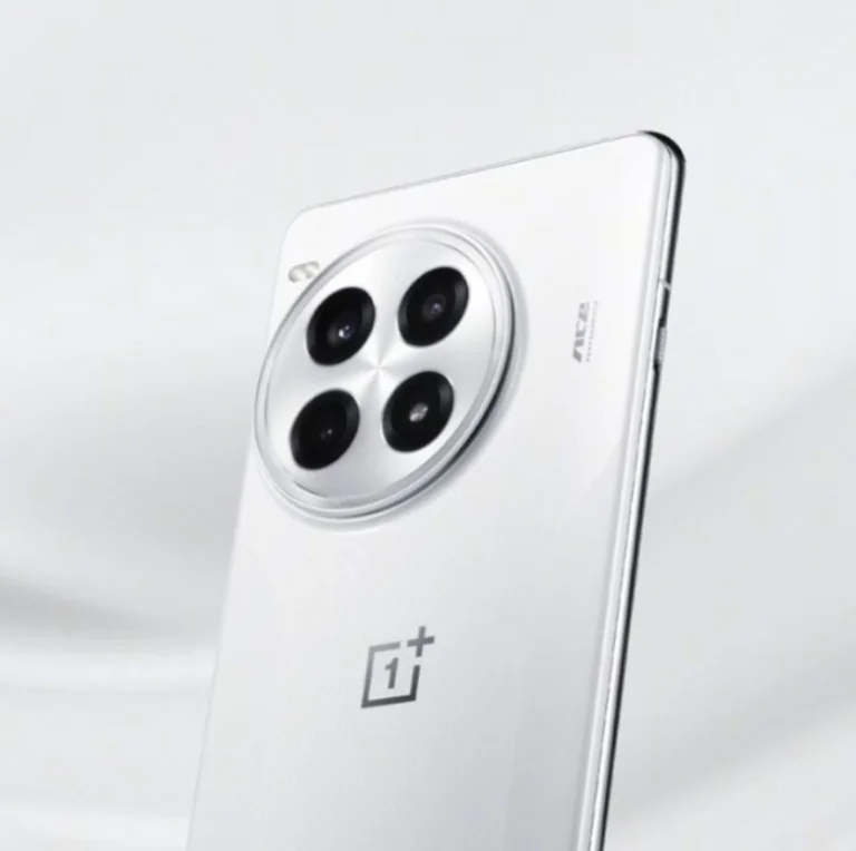 OnePlus Ace 3 Pro okostelefon 173 000 Ft-tól 3