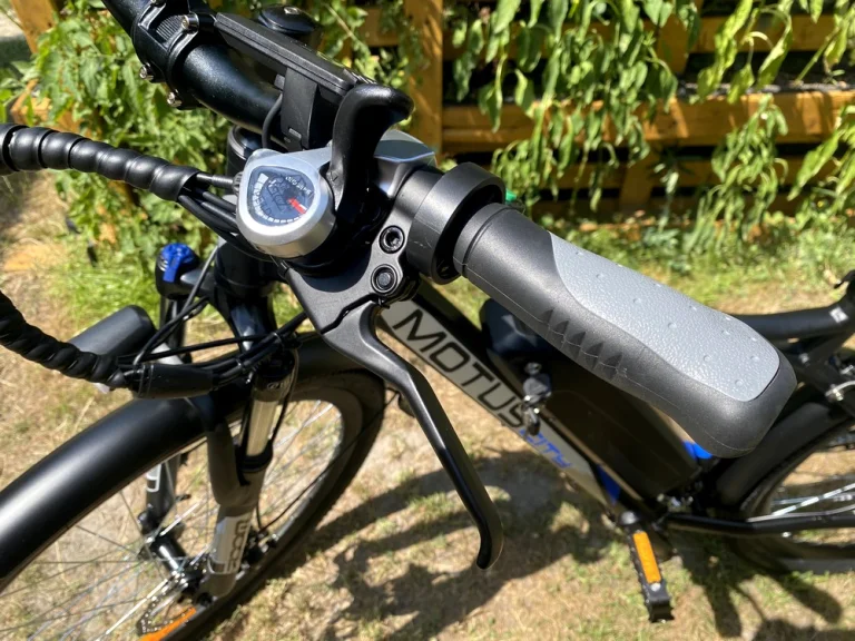 Prueba 2022 de bicicleta eléctrica Motus City MYT12