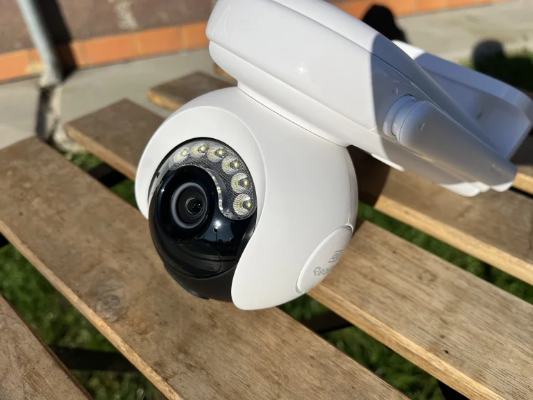 Test de la caméra Reolink Altas PT Ultra et du Home Hub 4