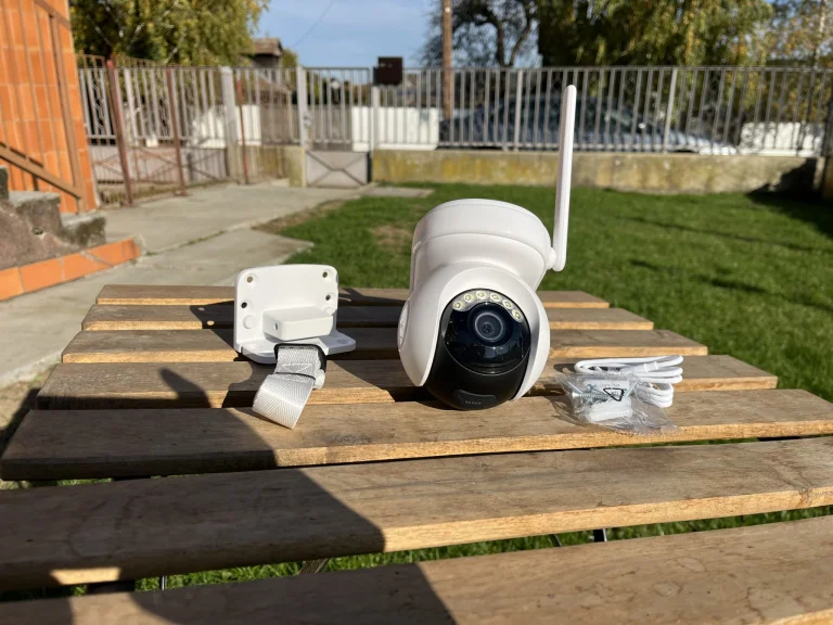 Test de la caméra Reolink Altas PT Ultra et du Home Hub 2