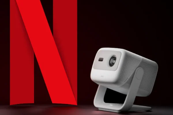 Jó ajánlatban a tripla lézeres JMGO N1S projektor 1