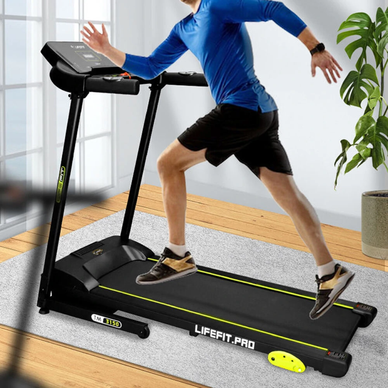 Hajtsd meg a kilométereket otthon a LIFEFIT TM3150-nel 10
