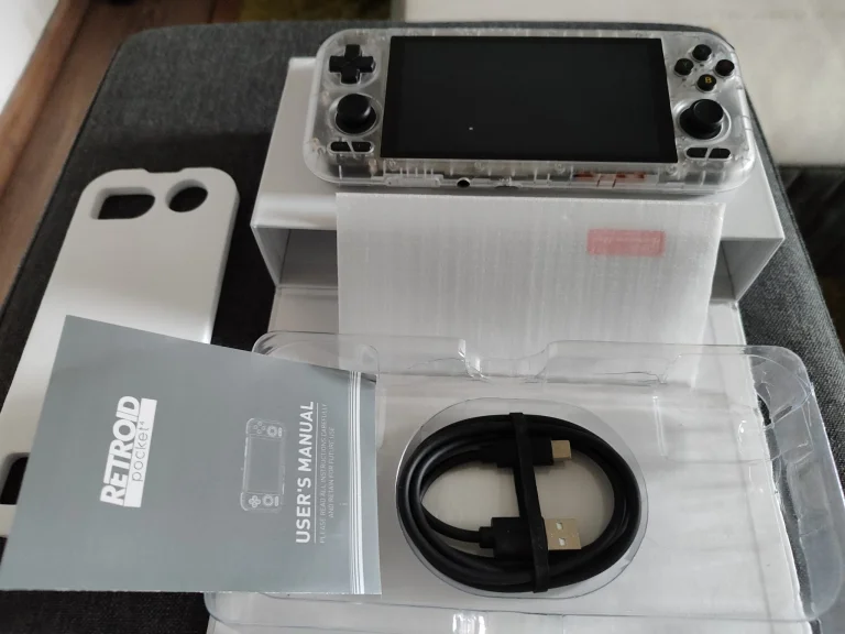 Retroid Pocket 4 Pro handheld game console test 10