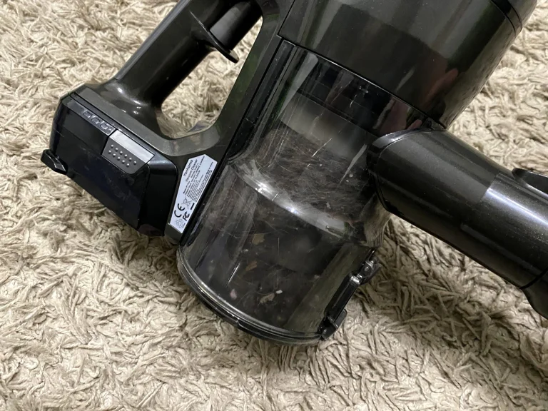 Test de l'aspirateur vertical autovideur Yanhama P7 Plus 33