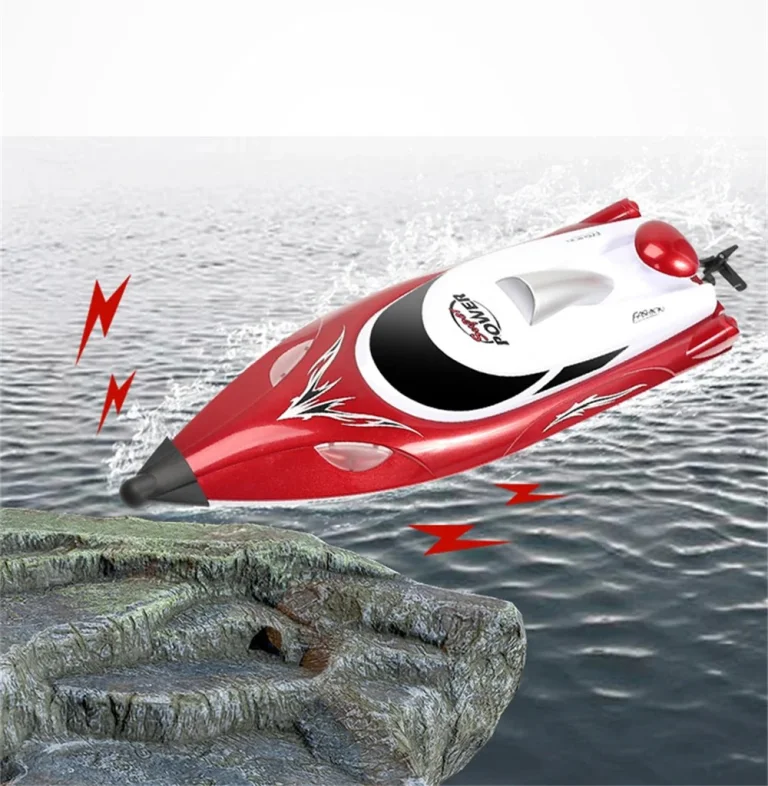 The Panchsi rally with the remote-controlled motorboat can begin! 2