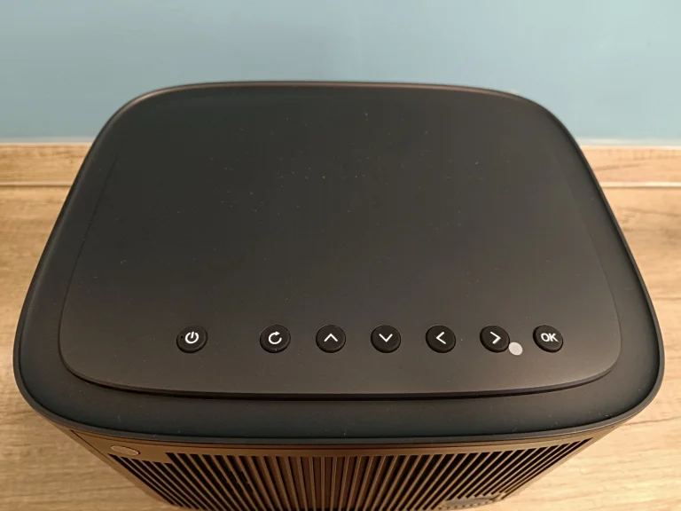 Prueba 50 del proyector Ultimea Apollo P6