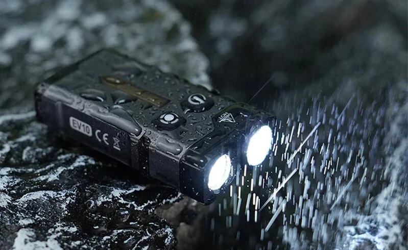 A Seeknite EV10 kis lámpa, nagy világítással 1