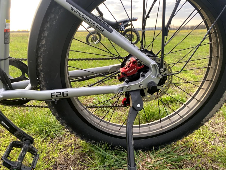 Prueba 26 de la bicicleta eléctrica DUOTTS F15