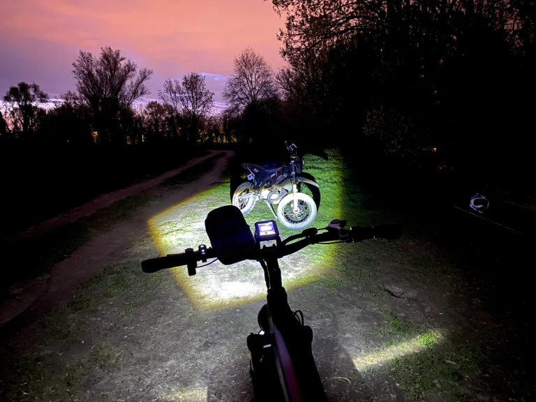 Prueba 26 de la bicicleta eléctrica DUOTTS F22