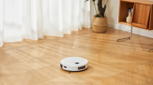 Yeedi Vac 2 Pro, a padlószörfös komornyik